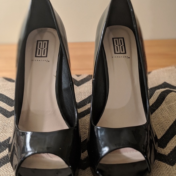 Black peeptoe wedges - Picture 2 of 5